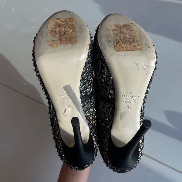 Authentic Valentino Heels - Picture 4 of 7